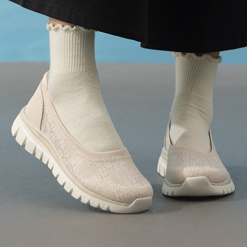 Skechers Women's Sneakers Slip - đánh giá và giá Women Shoes Skechers