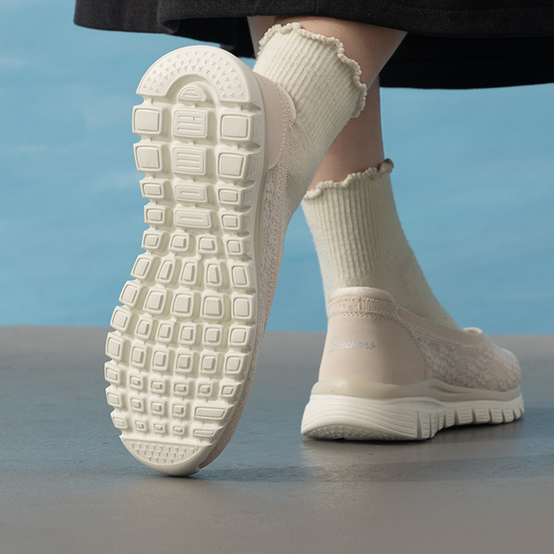 Skechers Women's Sneakers Slip - đánh giá và giá Women Shoes Skechers